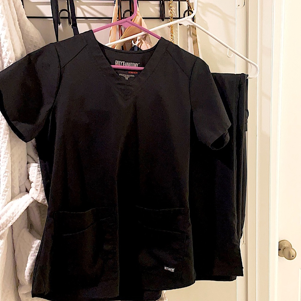 Brand new Grey’s anatomy xs black scrub set.